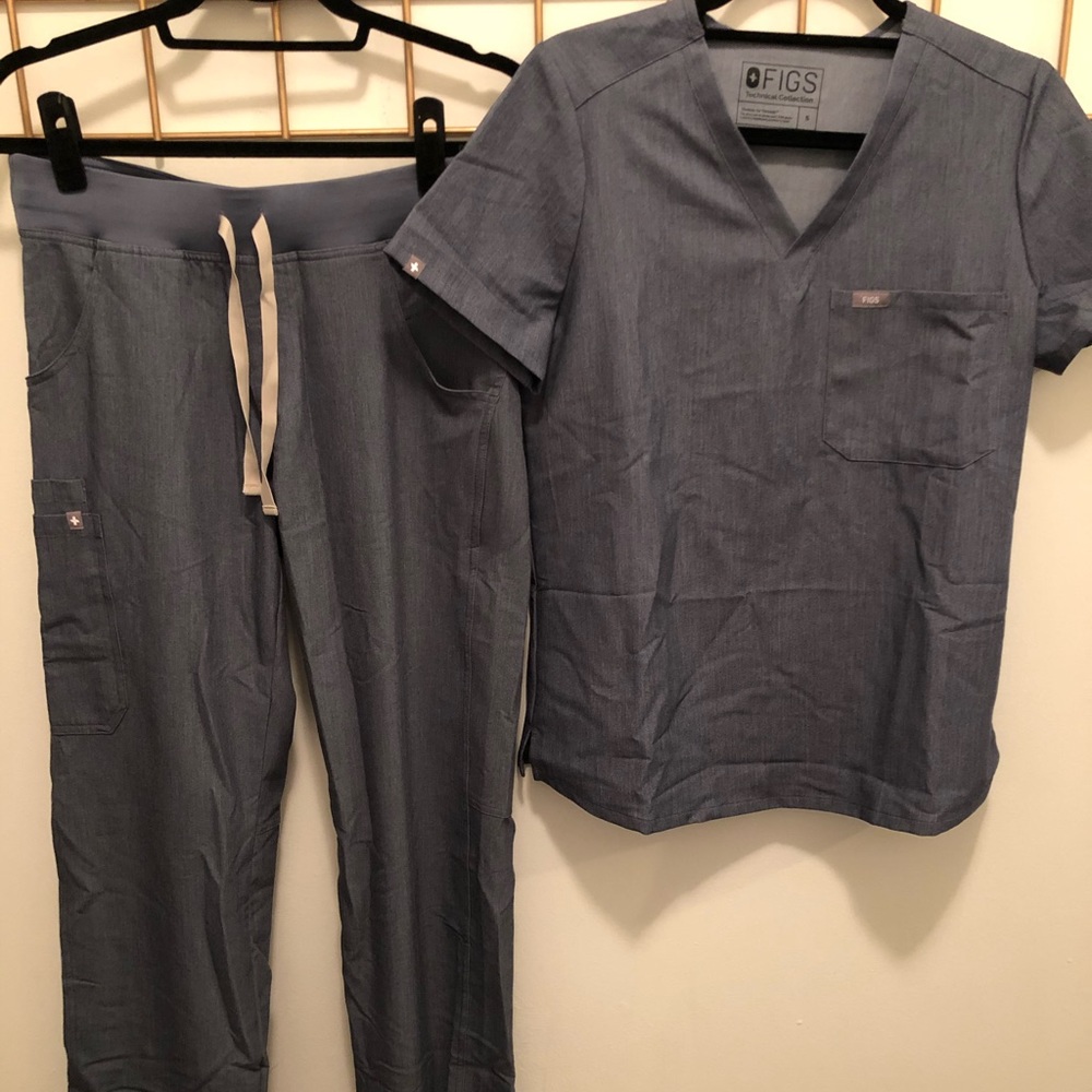 Figs Kade Cargo Tall Scrub Pants in Heather Denim